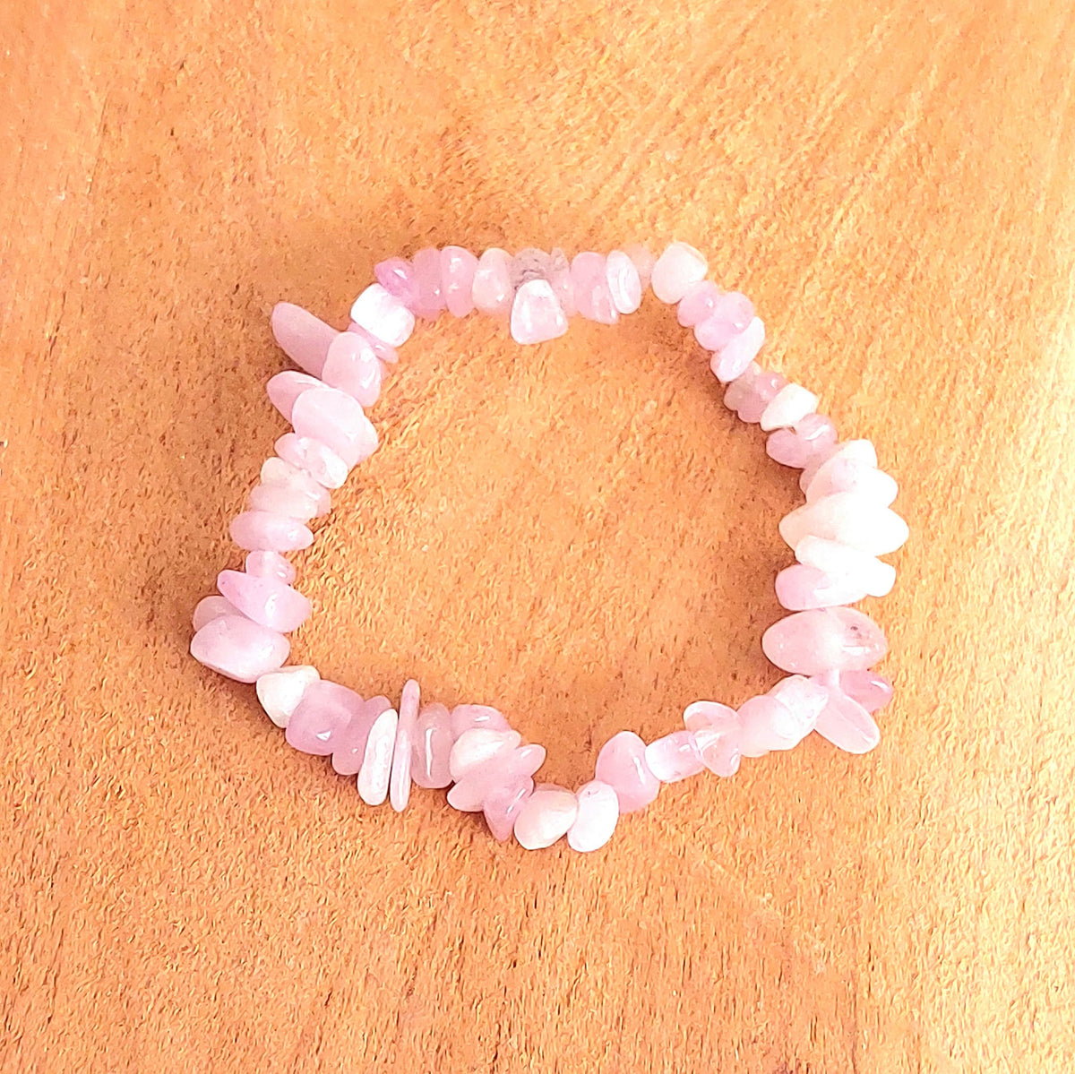 Bracelet Chips en Kunzite Naturelle – Amour & Apaisement
