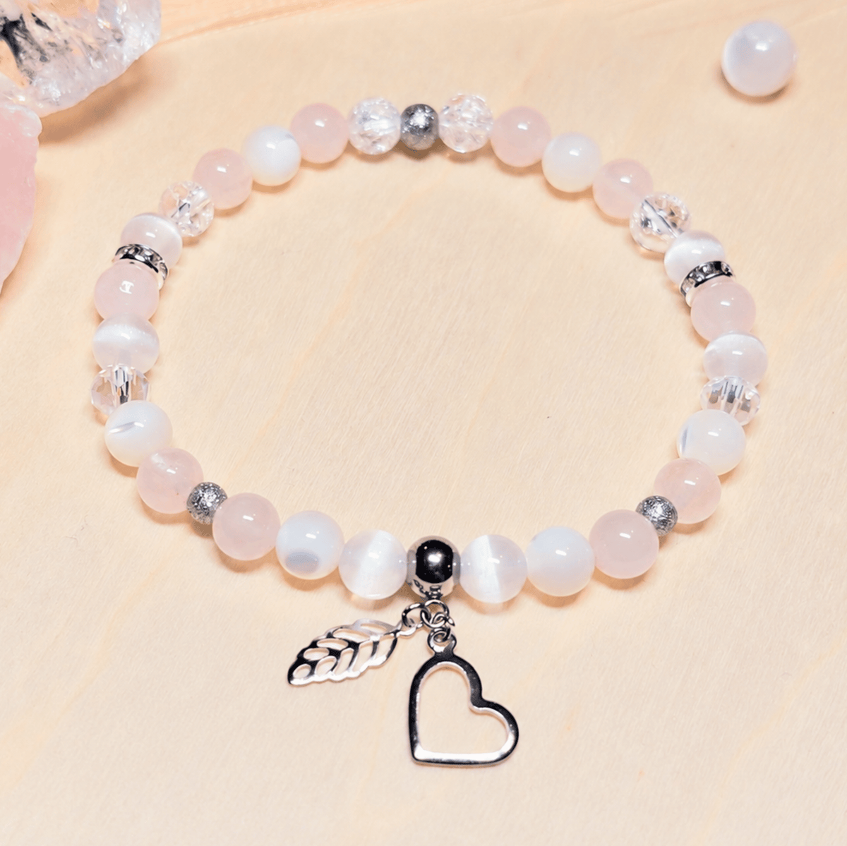 Bracelet Aphrodite – Quartz Rose, Sélénite, Nacre & Cristal de Roche