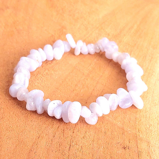 Bracelet Chips en Calcédoine Naturelle – Douceur & Sérénité