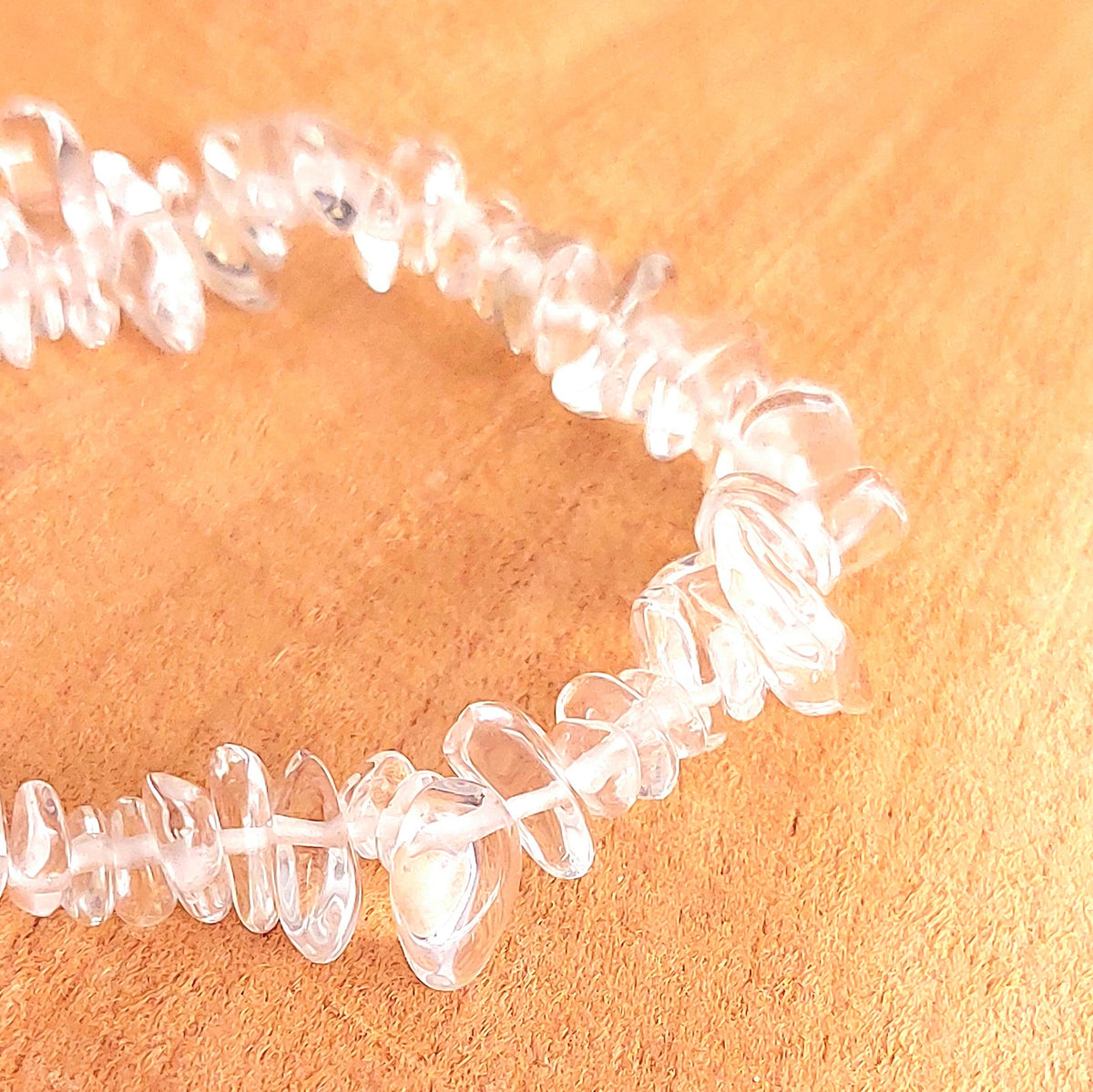 Bracelet Chips en Cristal de Roche Naturel – Éclat & Clarté
