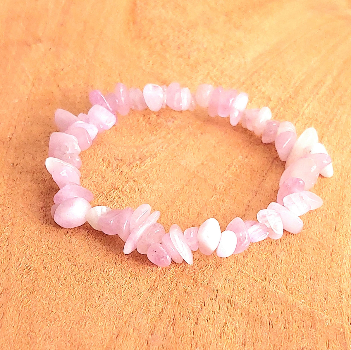 Bracelet Chips en Kunzite Naturelle – Amour & Apaisement