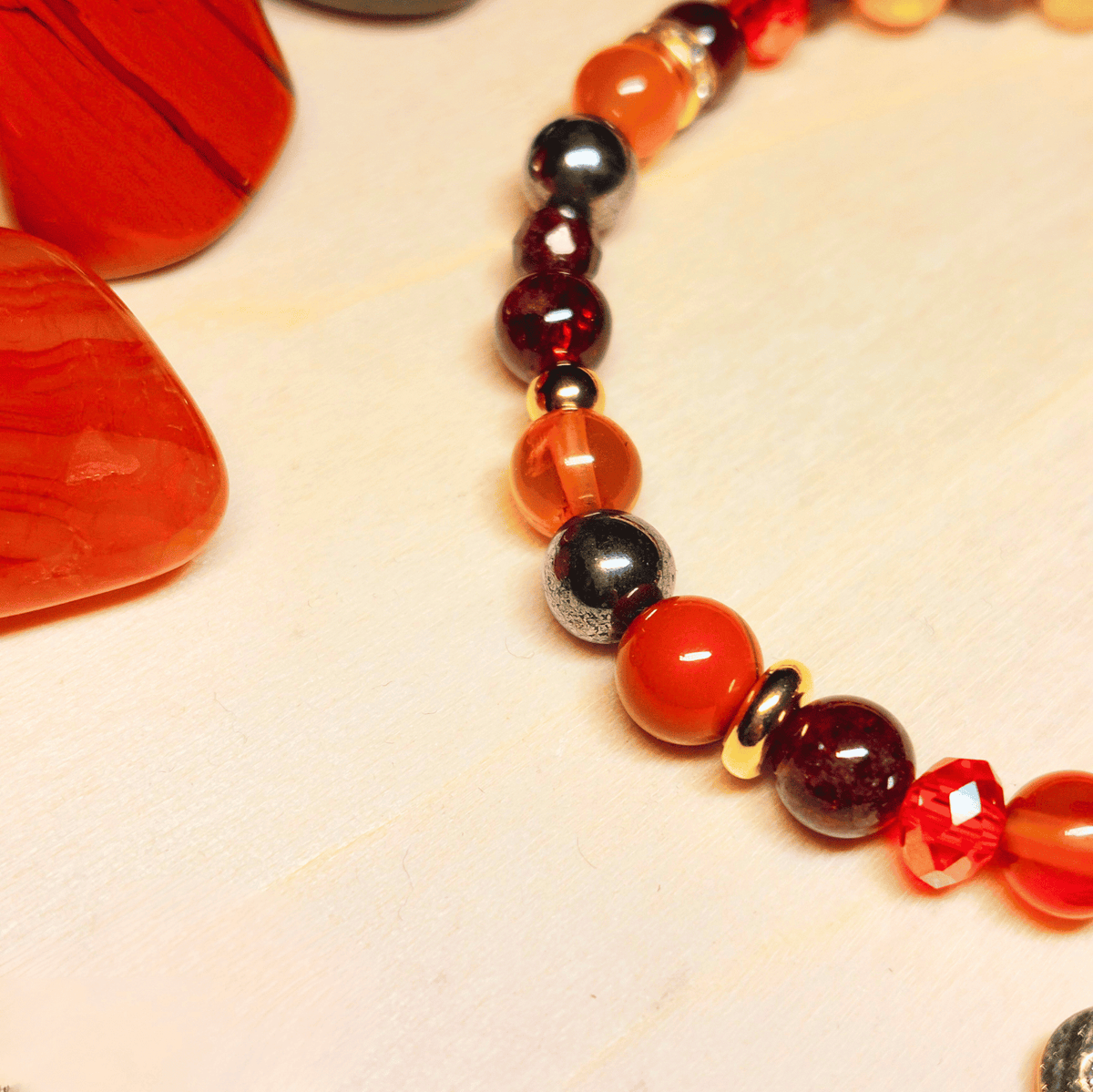 Bracelet Hestia – Grenat, Jaspe Rouge, Cornaline, Ambre & Pyrite