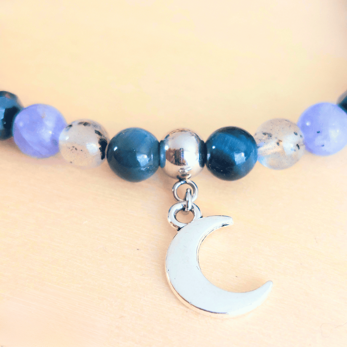 Bracelet Séléné – Œil de Faucon, Labradorite, Sodalite & Tanzanite
